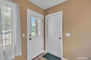 19 Alberta St, Windsor Locks, CT 06096 - Photo 23