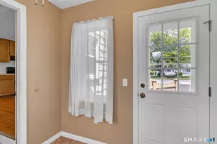 19 Alberta St, Windsor Locks, CT 06096 - Photo 25