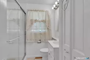 19 Alberta St, Windsor Locks, CT 06096 - Photo 11
