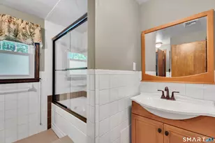 199 Forest St Ext, Hamden, CT 06518 - Photo 25