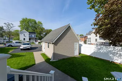 31 Suffield Street, Windsor Locks, CT 06096 - Photo 23