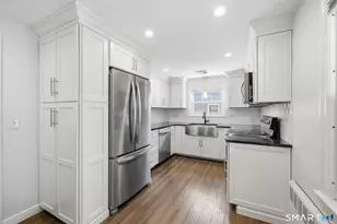 39 Randal Ave, West Hartford, CT 06110 - Photo 3