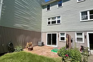 10 E Gate Ln, Hamden, CT 06514 - Photo 19