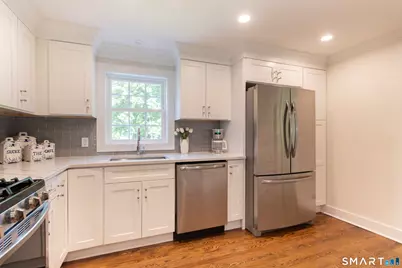34 Robinwood Road, Trumbull, CT 06611 - Photo 5
