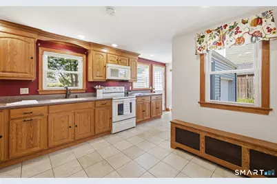 130 Broad Street, Manchester, CT 06042 - Photo 3