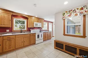 130 Broad St, Manchester, CT 06042 - Photo 3