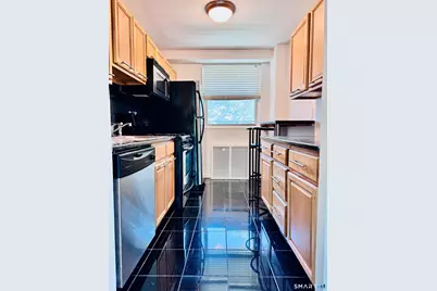 91 Strawberry Hill Avenue #425, Stamford, CT 06902 - Photo 5