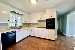 1 Edward Ave, Enfield, CT 06082 - Photo 7