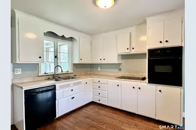 1 Edward Avenue, Enfield, CT 06082 - Photo 5