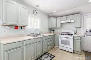 70 Dodgingtown Rd, Bethel, CT 06801 - Photo 7