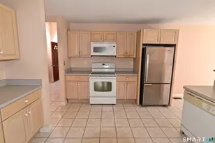 55 Canterbury Rd, Hamden, CT 06514 - Photo 5