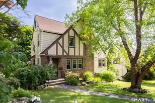 127 Roger Rd, New Haven, CT 06515 - Photo 1
