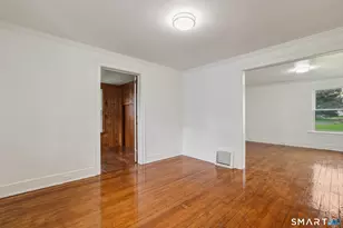 57 Washington Cir, West Hartford, CT 06119 - Photo 9