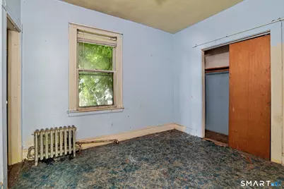 392 Hill Street, Waterbury, CT 06704 - Photo 19