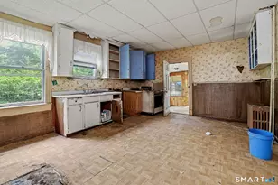 392 Hill St, Waterbury, CT 06704 - Photo 21