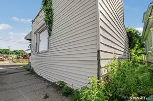 392 Hill St, Waterbury, CT 06704 - Photo 5