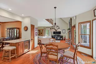 7 Huntington Ln, New Fairfield, CT 06812 - Photo 9