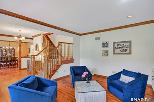 7 Huntington Ln, New Fairfield, CT 06812 - Photo 3