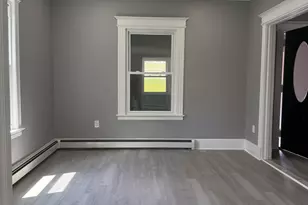 220 Newbury St, Hartford, CT 06114 - Photo 3