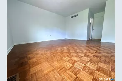 715 Frenchtown Road #49, Bridgeport, CT 06606 - Photo 9