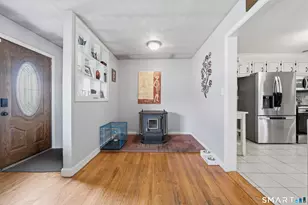 214 Beth Ln, Waterbury, CT 06705 - Photo 5