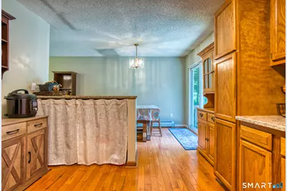 117 Melbourne Court, Naugatuck, CT 06770 - Photo 5