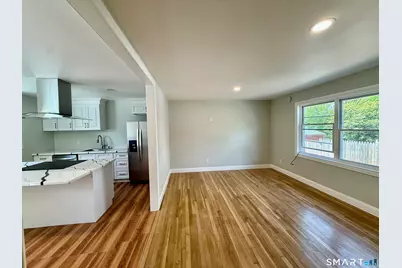 10 Elmwood Street, Stamford, CT 06902 - Photo 5