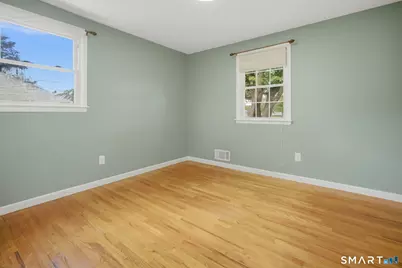 28 Ashford Road, West Hartford, CT 06107 - Photo 27