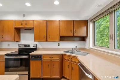 360 Fountain Street #35, New Haven, CT 06515 - Photo 5