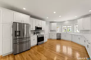 19 Mulligan Dr, Wallingford, CT 06492 - Photo 11