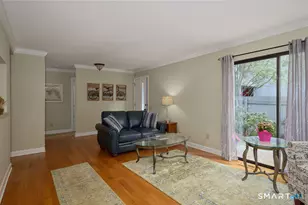 6 Hollyberry Ln, Ridgefield, CT 06877 - Photo 3