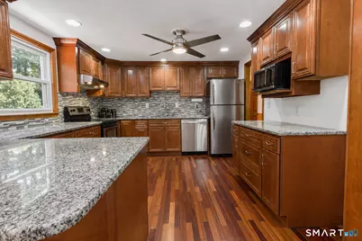 86 Simsbury Manor Drive, Simsbury, CT 06089 - Photo 3