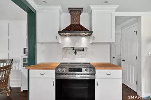 33 Sinclair St, Windsor, CT 06095 - Photo 5