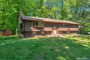 122 Fresh Meadow Dr, Trumbull, CT 06611 - Photo 3