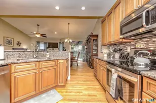 61 Pondview Cir, Beacon Falls, CT 06403 - Photo 7