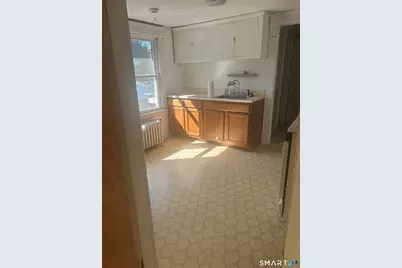 81 Robert Street, Waterbury, CT 06710 - Photo 29
