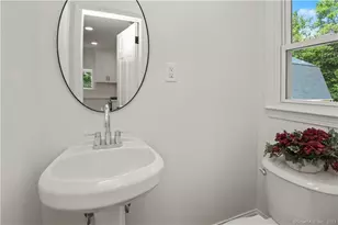 421 Shelton Rd, Trumbull, CT 06611 - Photo 9