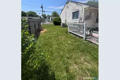 74 Leonard Drive, Bridgeport, CT 06606 - Photo 5