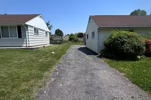 74 Leonard Dr, Bridgeport, CT 06606 - Photo 13