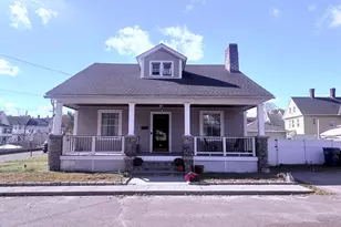 16 Holbrook Ct, Ansonia, CT 06401 - Photo 1
