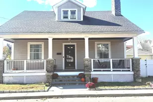 16 Holbrook Ct, Ansonia, CT 06401 - Photo 1