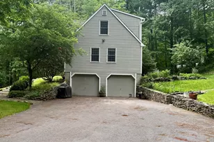 338 Good Hill Rd, Woodbury, CT 06798 - Photo 3
