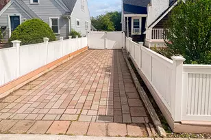 204 Brown St, West Haven, CT 06516 - Photo 3