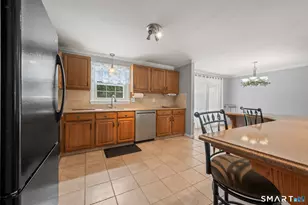 1611 Shepard Ave, Hamden, CT 06518 - Photo 11