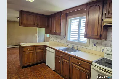 20 Courtland Drive, Shelton, CT 06484 - Photo 7