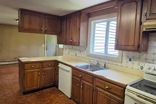 20 Courtland Dr, Shelton, CT 06484 - Photo 7