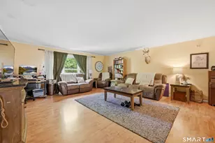 380 Anton Dr, Bridgeport, CT 06606 - Photo 7
