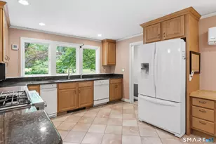 13 Juniper Rd, Bloomfield, CT 06002 - Photo 13
