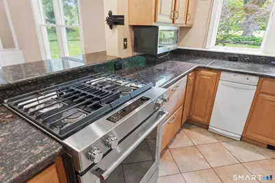 13 Juniper Road, Bloomfield, CT 06002 - Photo 17