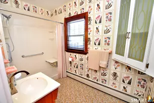 304 Rood Ave, Windsor, CT 06095 - Photo 23